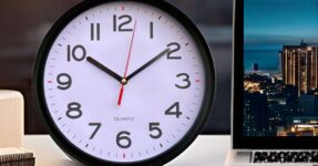 Wall Clocks Battery Operated