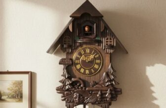 Wall cuckoo clock for home décor