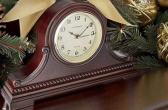 mantel clock with hourly chime